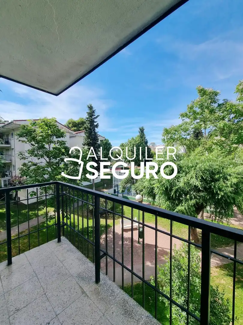 Terraza de Piso de alquiler en Collado Villalba con Calefacción, Terraza y Piscina