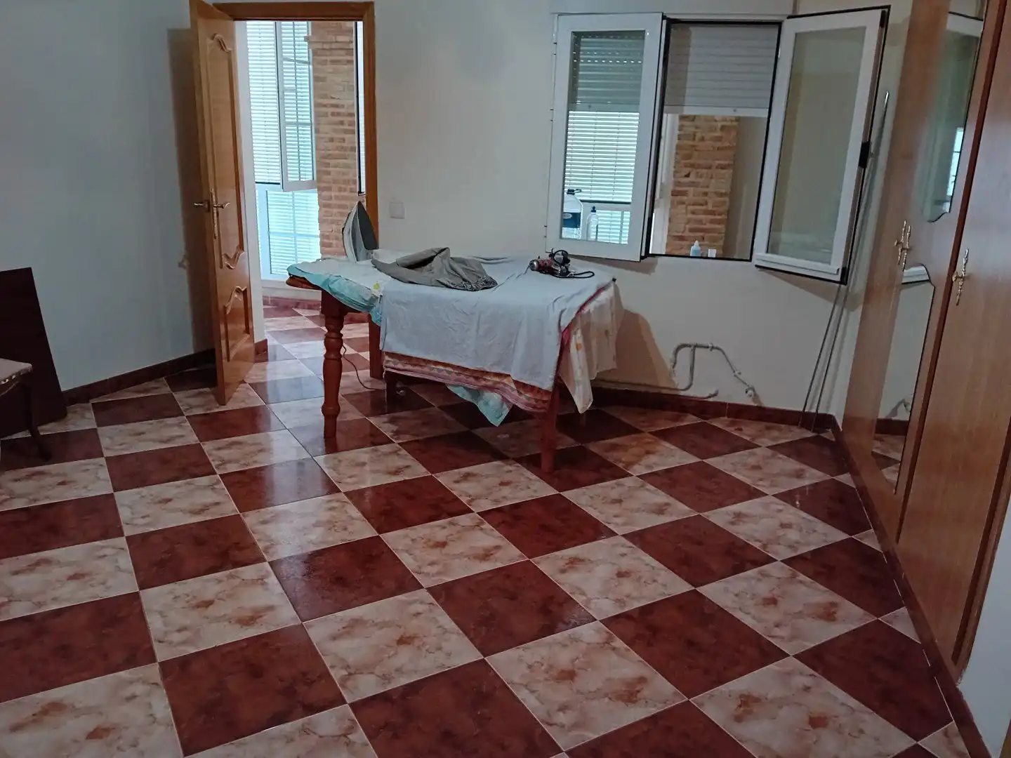 Wohnung zum Verkauf in Almagro mit Klimaanlage, Heizung und Terrasse