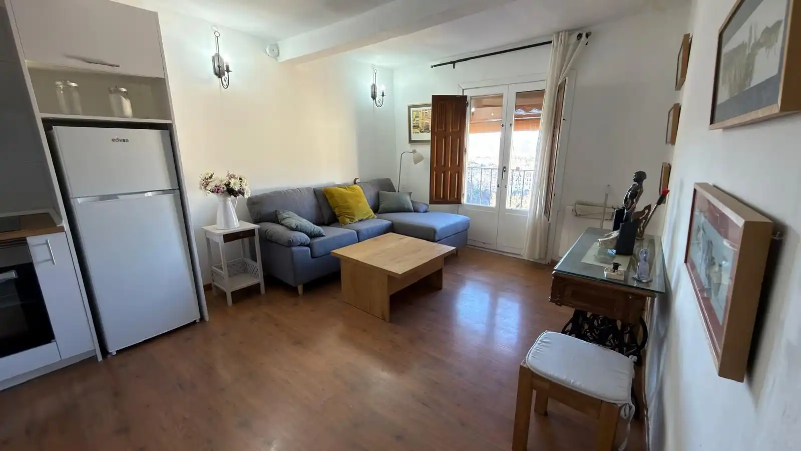 Sala d'estar de Pis en venda en Cuenca amb Calefacció i Moblat