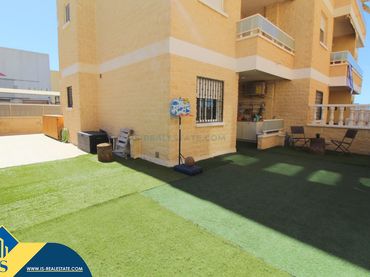 Apartament amb piscina en venda a Nueva Torrevieja - Aguas Nuevas