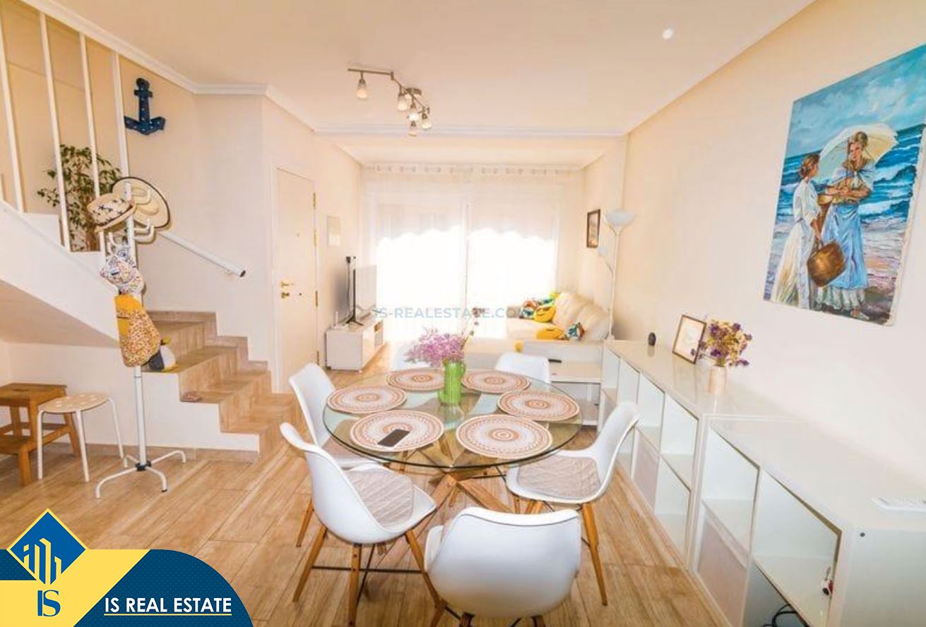 Menjador de Dúplex en venda en Torrevieja amb Aire condicionat, Calefacció i Terrassa