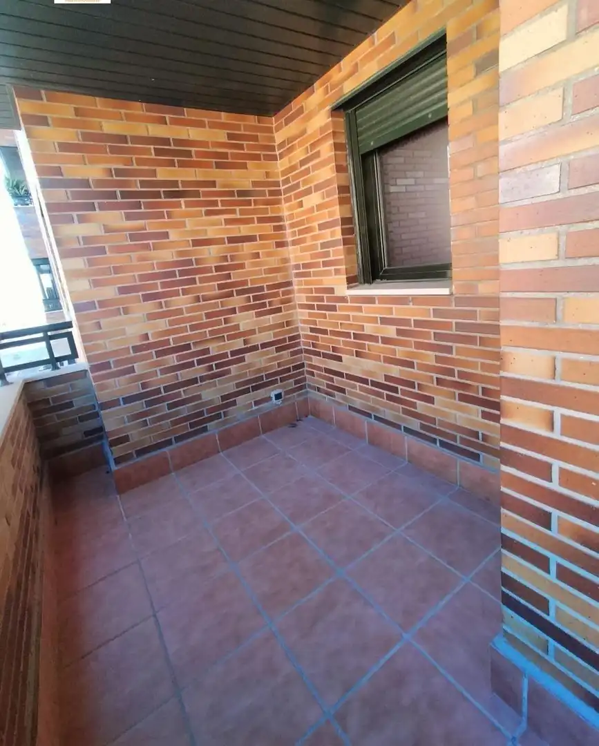 Terrassa de Pis en venda en Seseña amb Calefacció, Traster i Piscina comunitària