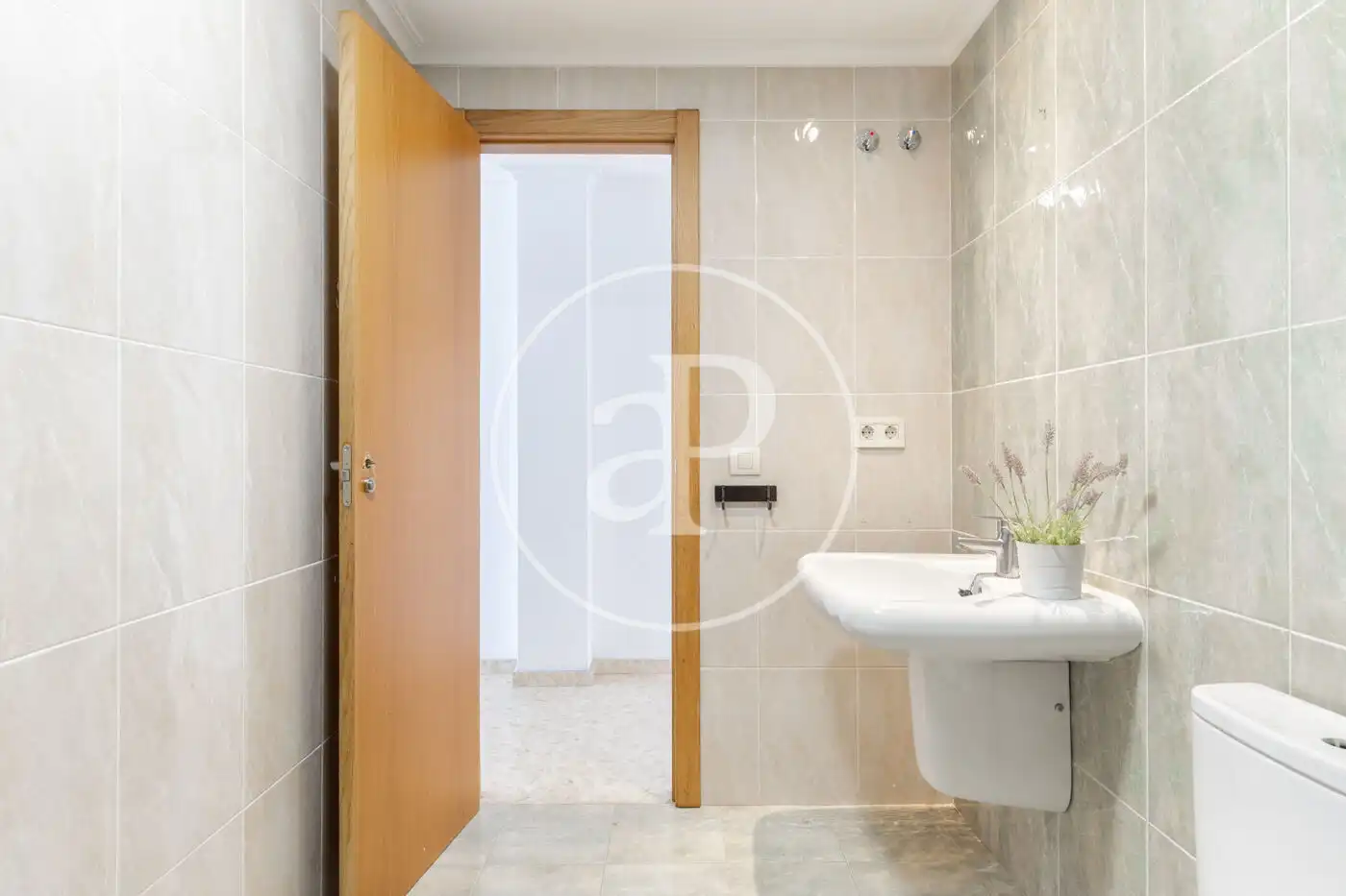Badezimmer von Dachboden zum Verkauf in Canet d'En Berenguer mit Klimaanlage, Heizung und Terrasse