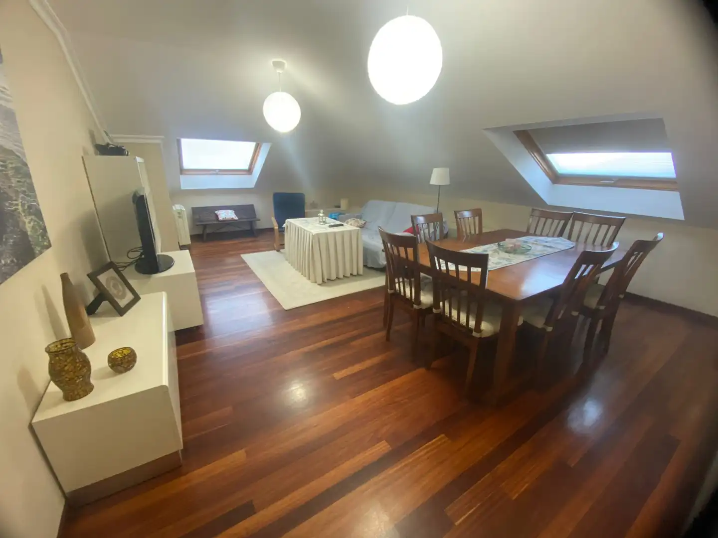Esszimmer von Dachboden zum Verkauf in Viveiro mit Heizung, Parkett und Möbliert