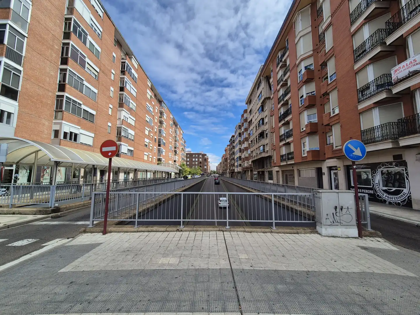Außenansicht von Wohnung zum Verkauf in Palencia mit Heizung, Parkett und Terrasse