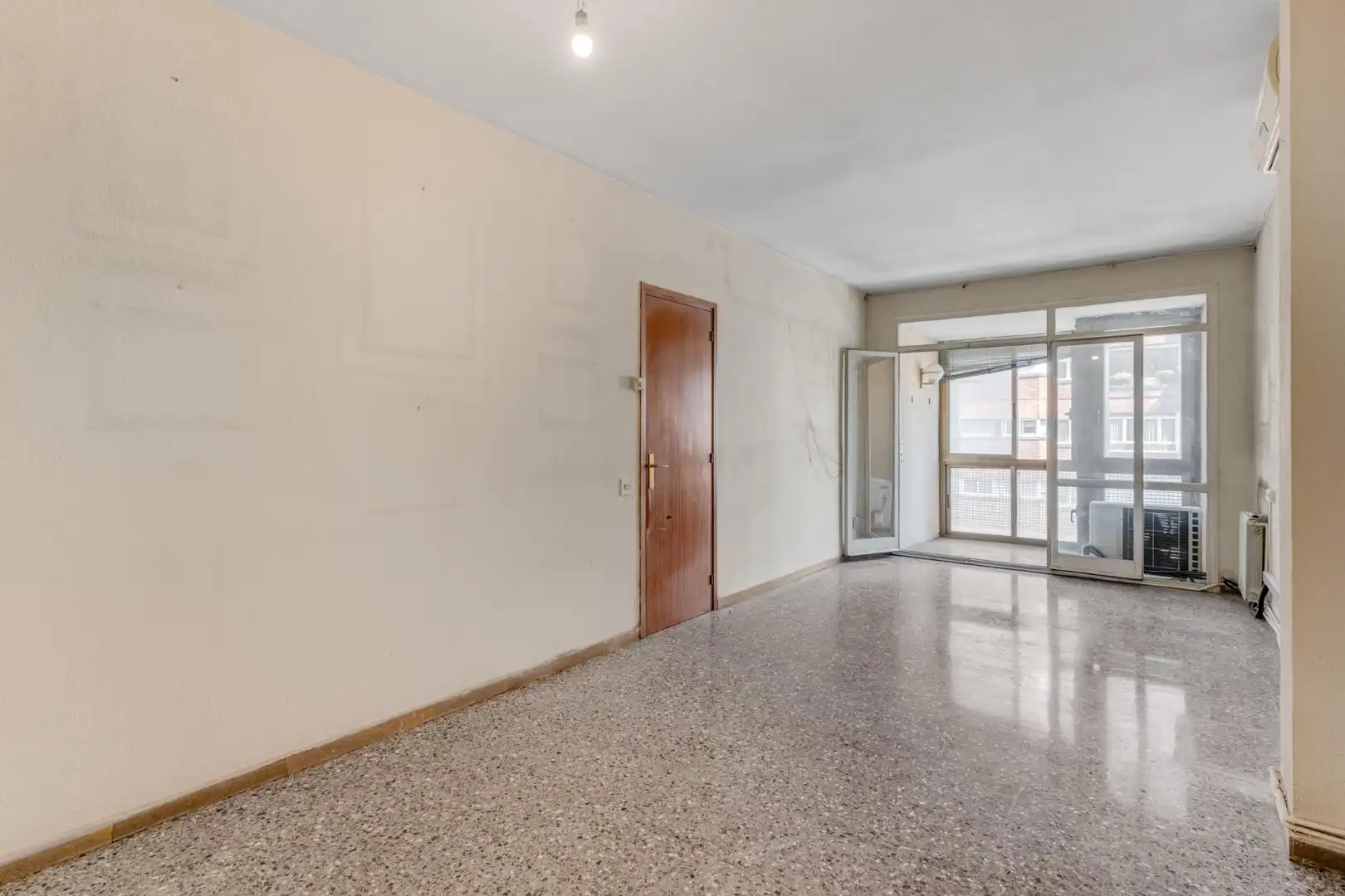 Flat for sale in Barcelona  with Air Conditioner, Heating and Terrace