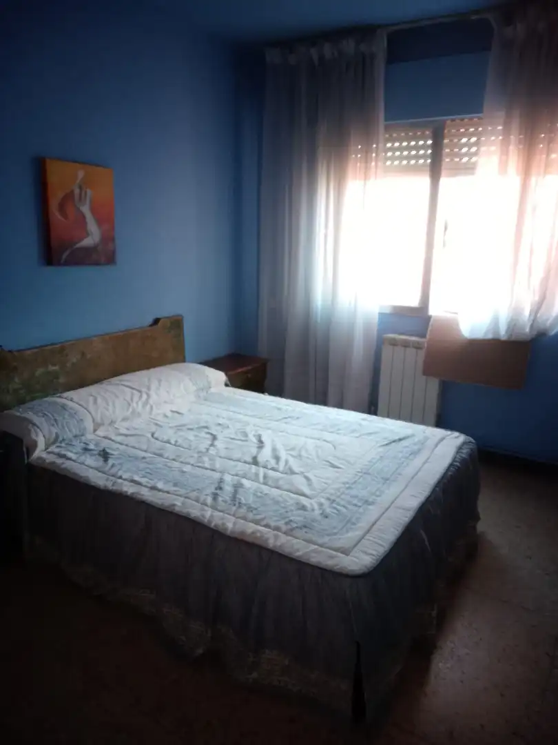 Bedroom of Flat for rent in Pontevedra Capital   with Heating, Furnished and Oven