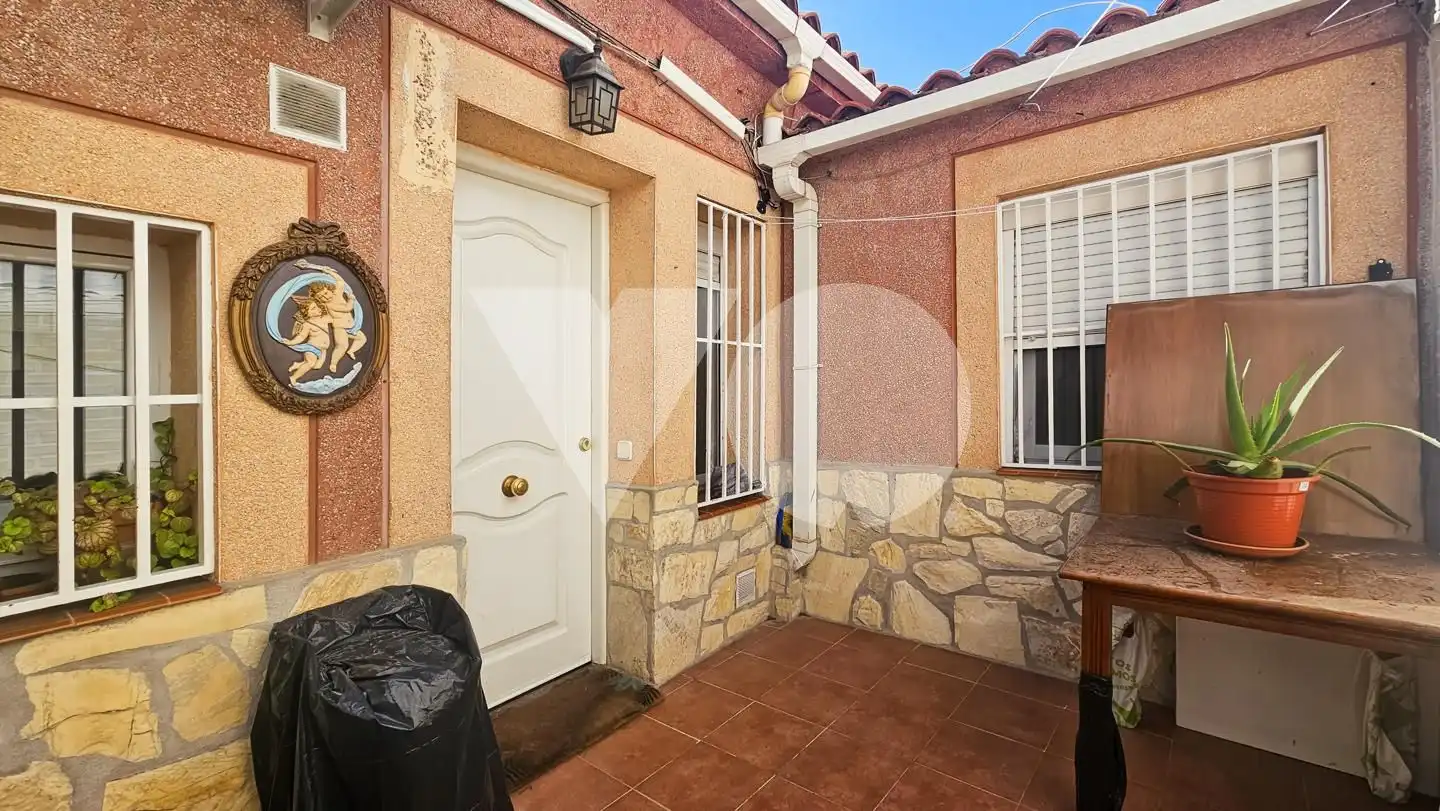 Exterior view of Houses for sale in Madrid  with Air Conditioner, Heating and Furnished