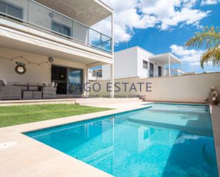 Vista exterior de Casa o xalet de lloguer amb opció a compra en Finestrat amb Aire condicionat, Calefacció i Parquet