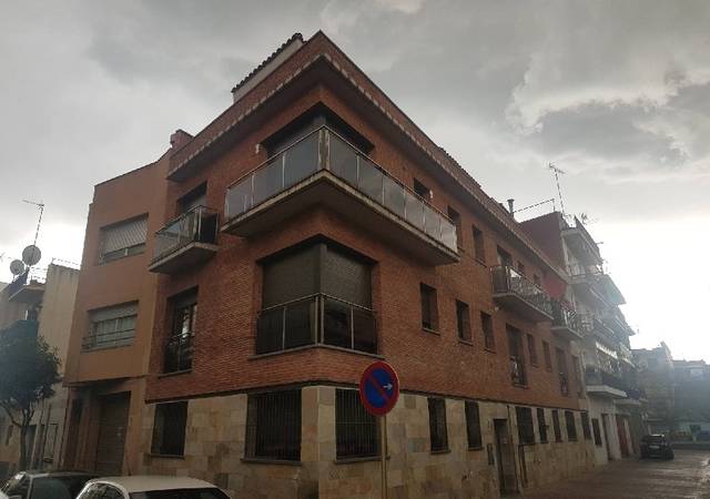 Piso en Venta en C/ Lleida en Canovelles