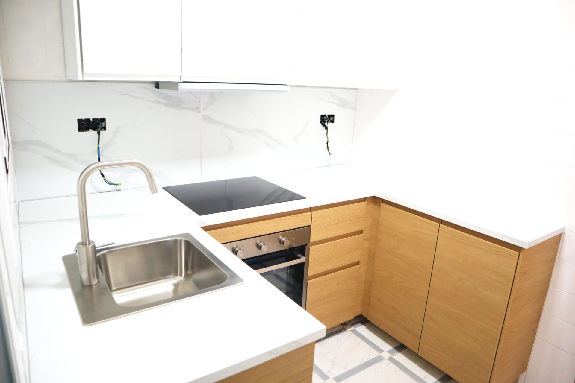 Kitchen of Flat for sale in Cerdanyola del Vallès  with Air Conditioner, Heating and Oven