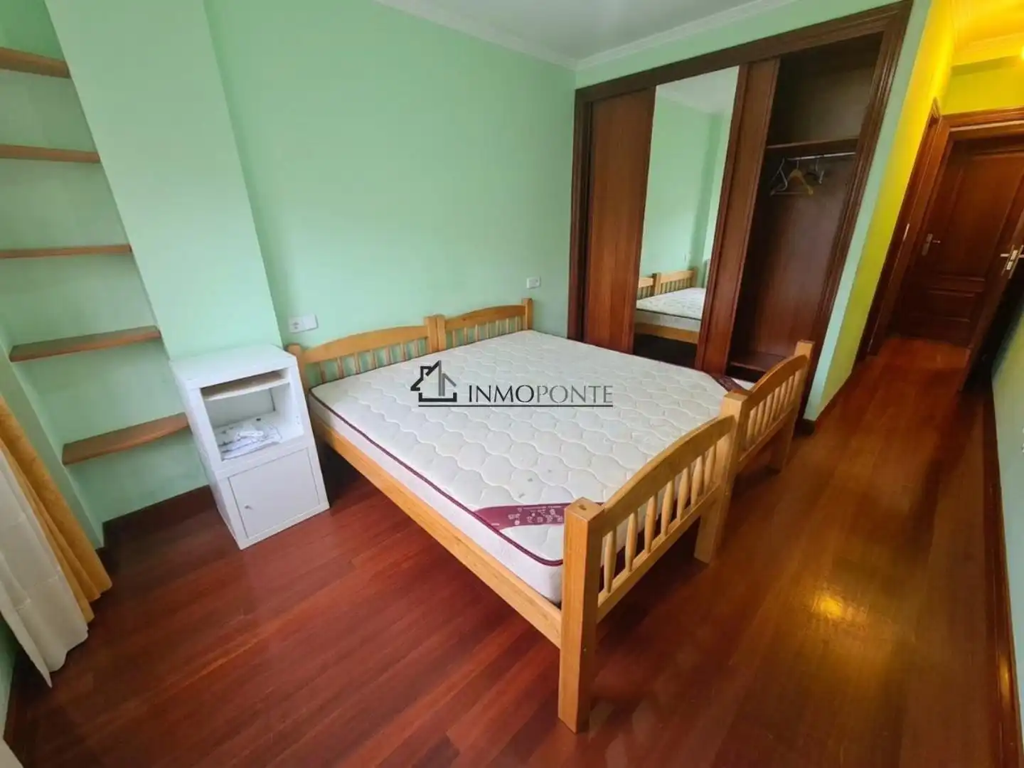 Bedroom of Apartments for rent in Pontevedra Capital   with Heating, Storage room and Furnished