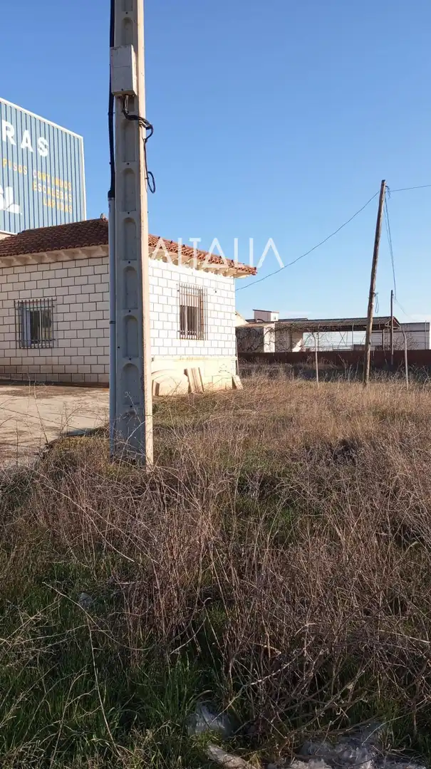 Nave industrial en venta en Osa de la Vega