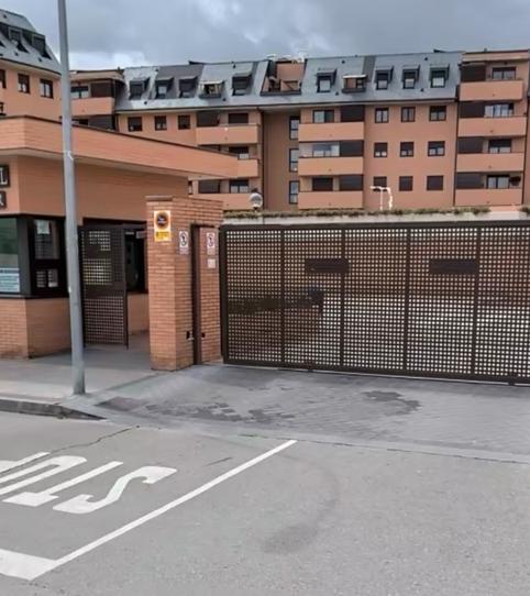 Foto 2 de Garatge de lloguer a Calle Fernando VII, 24, San José - Buenos Aires, Madrid