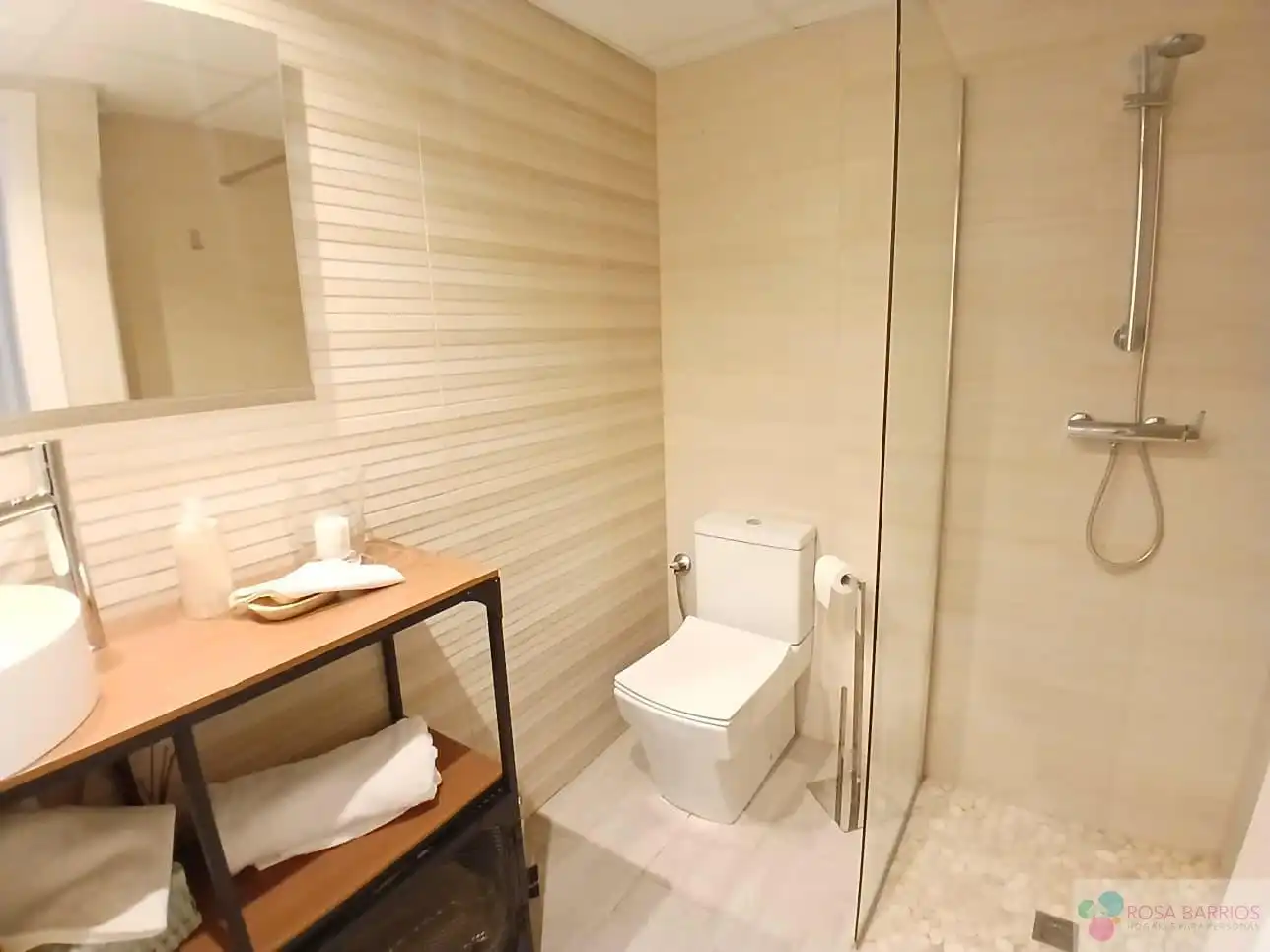Baño de Piso en venta en Casares con Aire acondicionado, Terraza y Piscina comunitaria