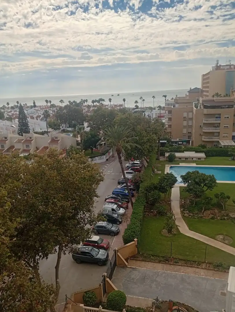 Vista exterior de Estudio de alquiler en Málaga con Terraza, Amueblado y Piscina comunitaria