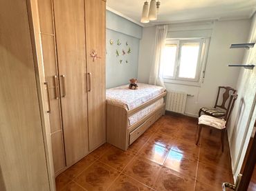 Piso con balcón en venta en Lutxana - Llano