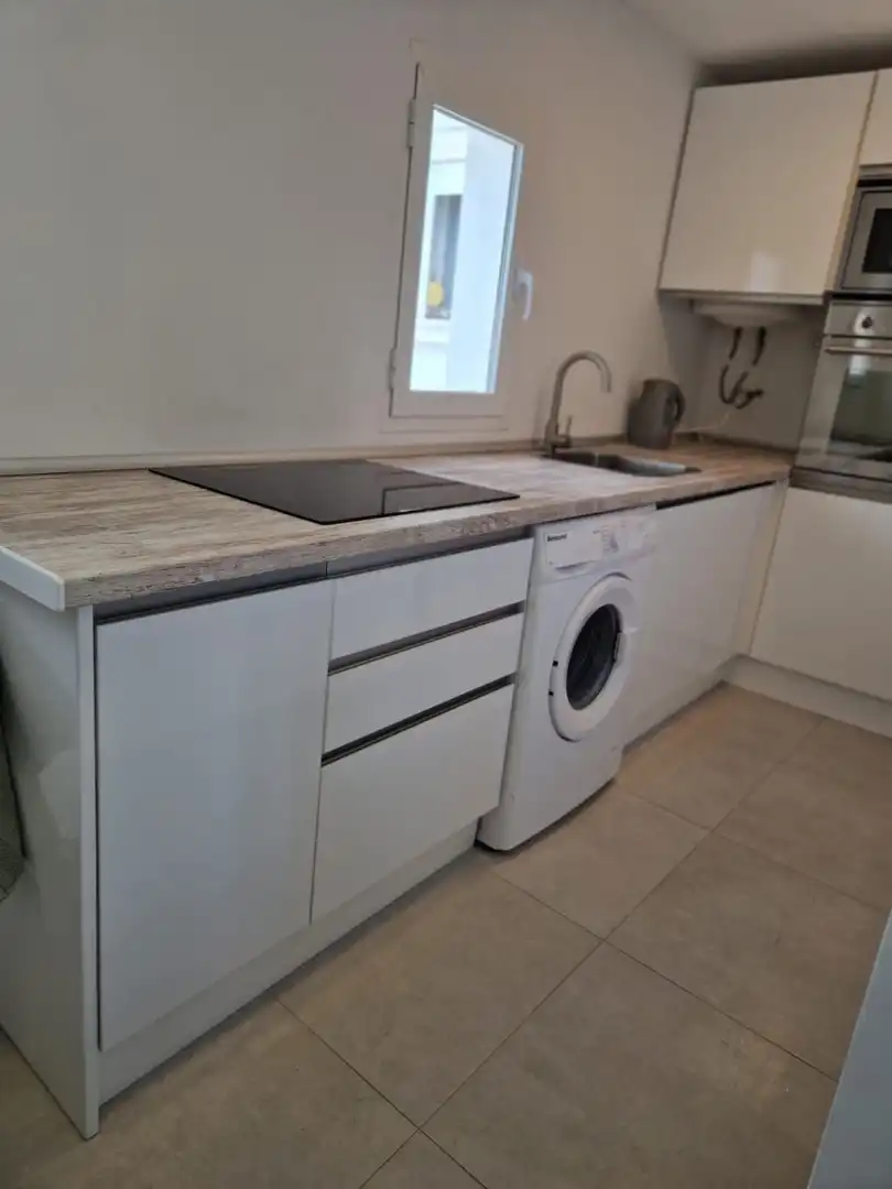 Piso con ascensor en venta en Estepona - Estepona,Centro,Avenida Juan Carlos I, imagen 6