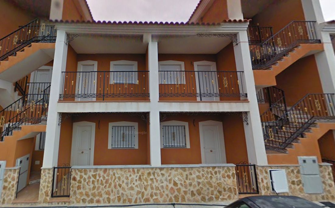 Vista exterior de Pis en venda en Orihuela amb Piscina comunitària