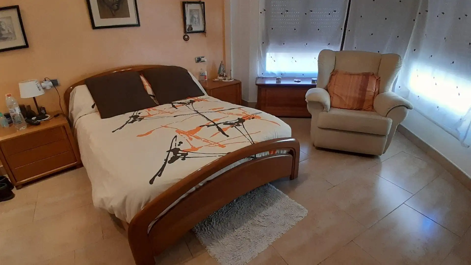 Dormitori de Casa o xalet en venda en Yecla amb Calefacció, Traster i Moblat