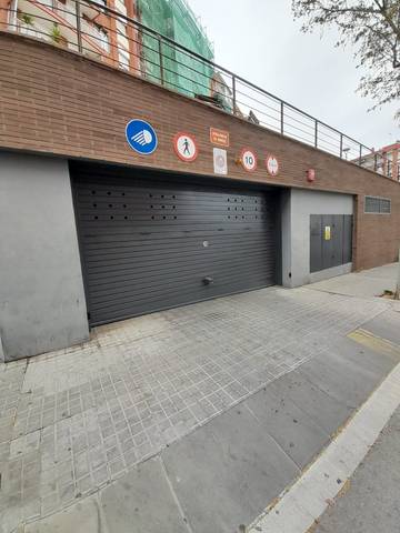 Garaje en Venta en Llefià