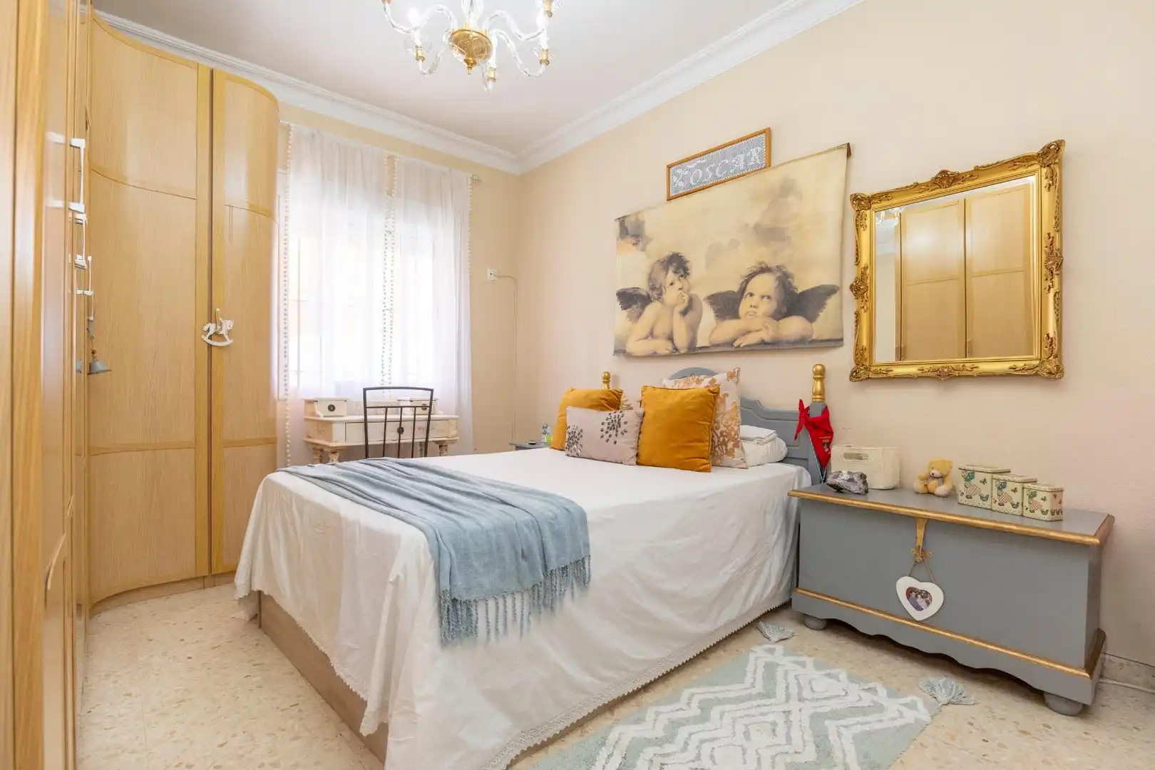 Habitación de Casa adosada en venta en Guillena con Aire acondicionado, Calefacción y Terraza