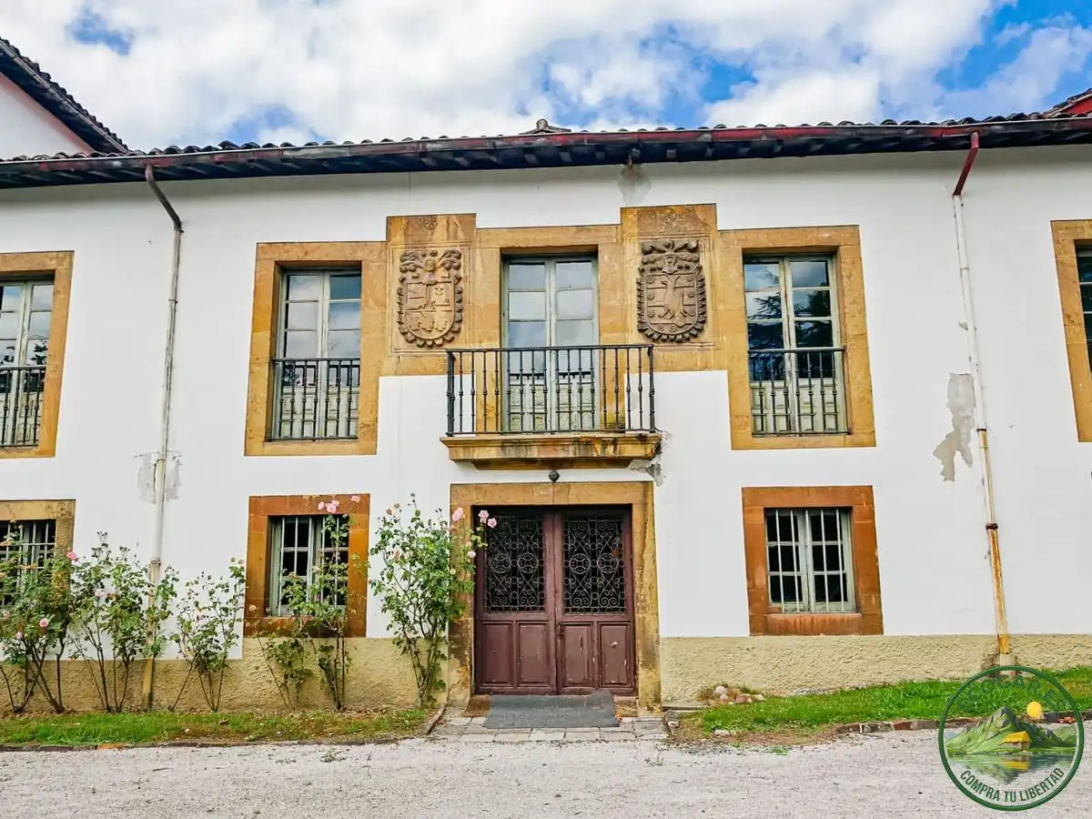 Detached house with garden for sale in San Claudio - Trubia - Las Caldas