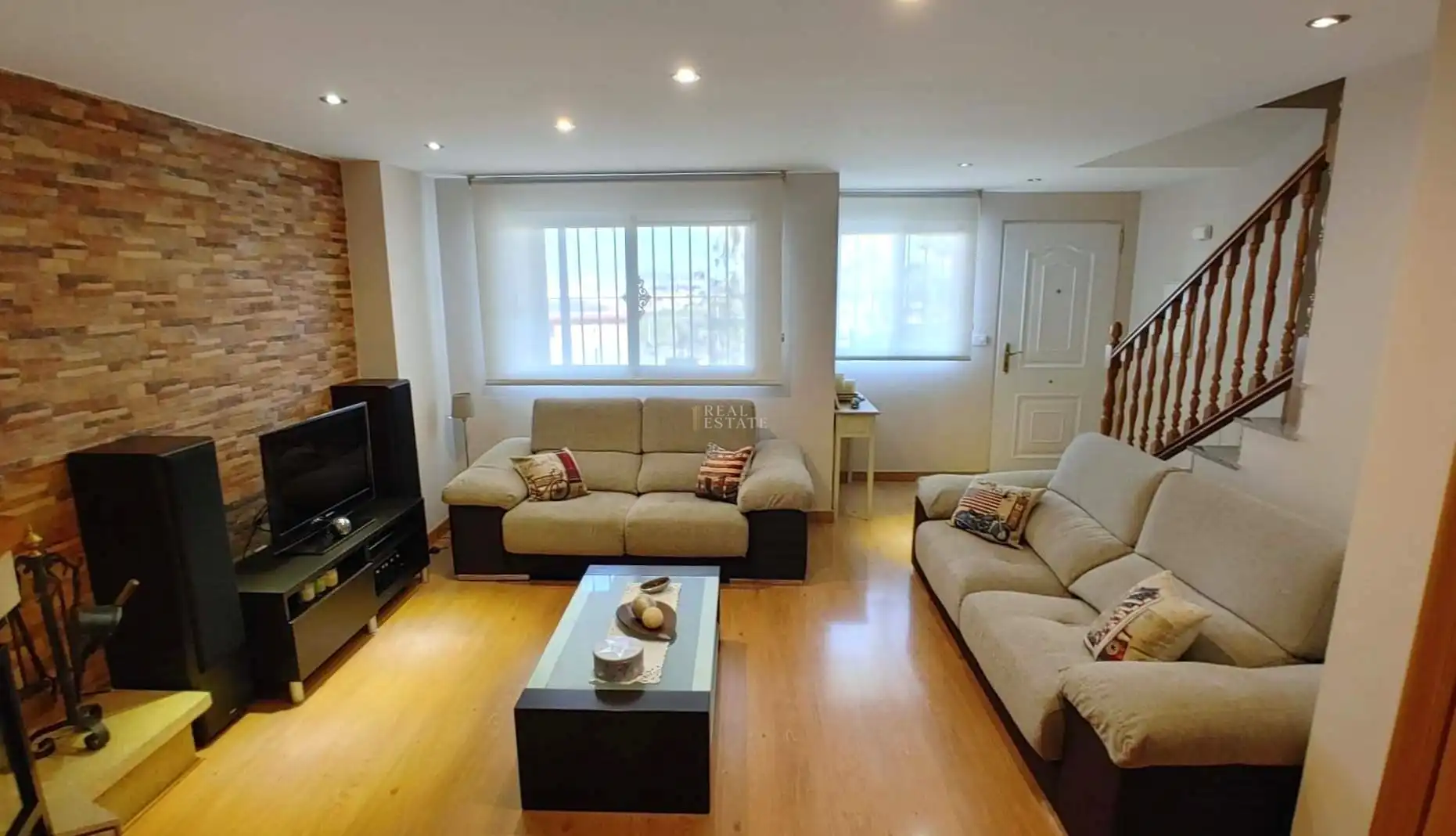 Detached homes for sale in C. Virgilio, Garres y Lages