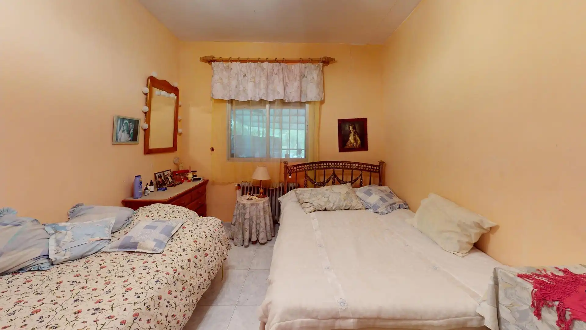 Dormitori de Casa o xalet en venda en Hontoba amb Calefacció