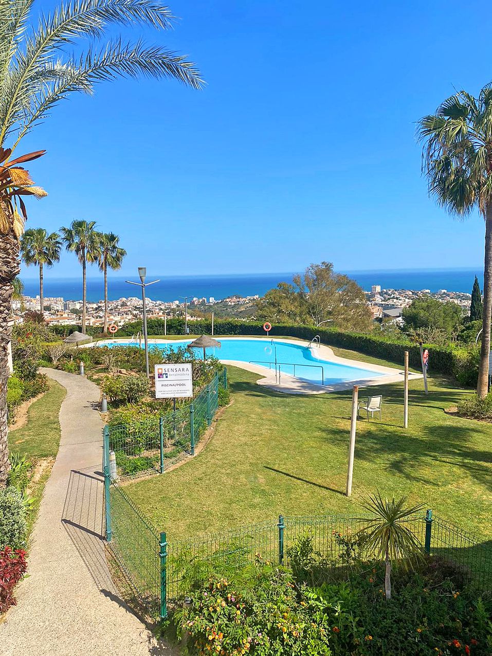 Piscina de Dúplex en venda en Benalmádena amb Aire condicionat, Terrassa i Traster