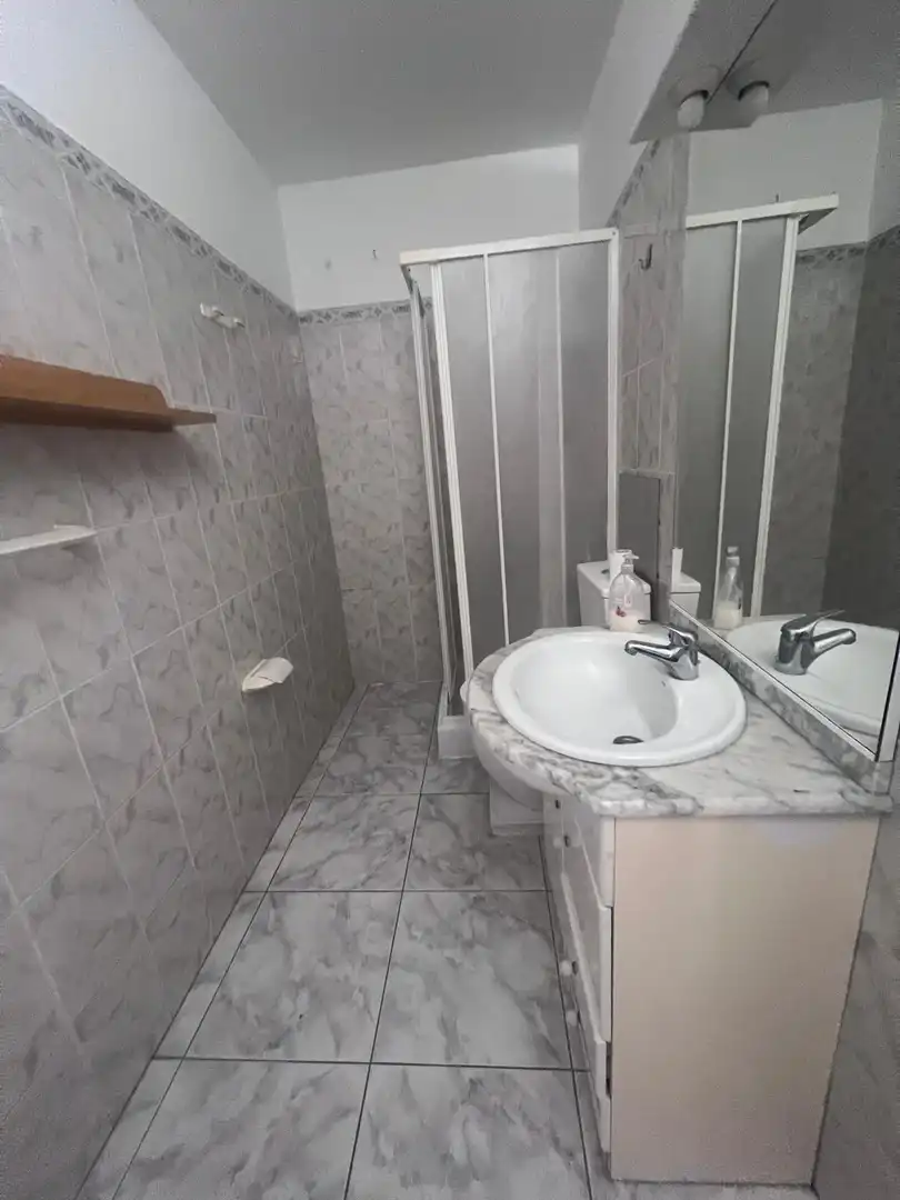 Baño de Apartamento de alquiler en Arona con Jardín privado, Terraza y Amueblado