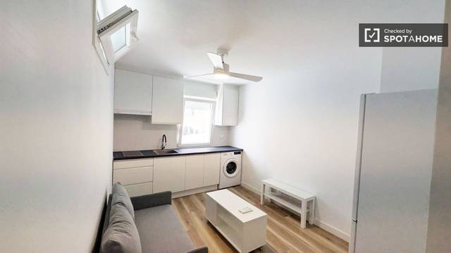 Piso en Alquiler en Tres Olivos - Valverde