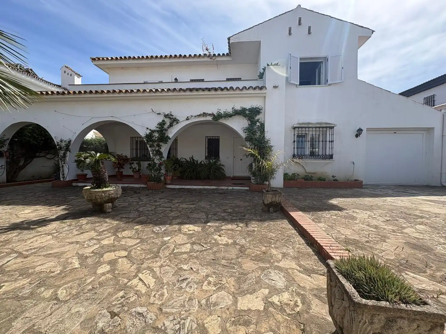 Exterior view of Houses for sale in Algeciras  with Air Conditioner, Private garden and Terrace