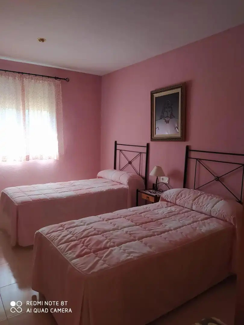 Dormitori de Casa o xalet en venda en Villamayor de Calatrava amb Jardí privat, Traster i Piscina