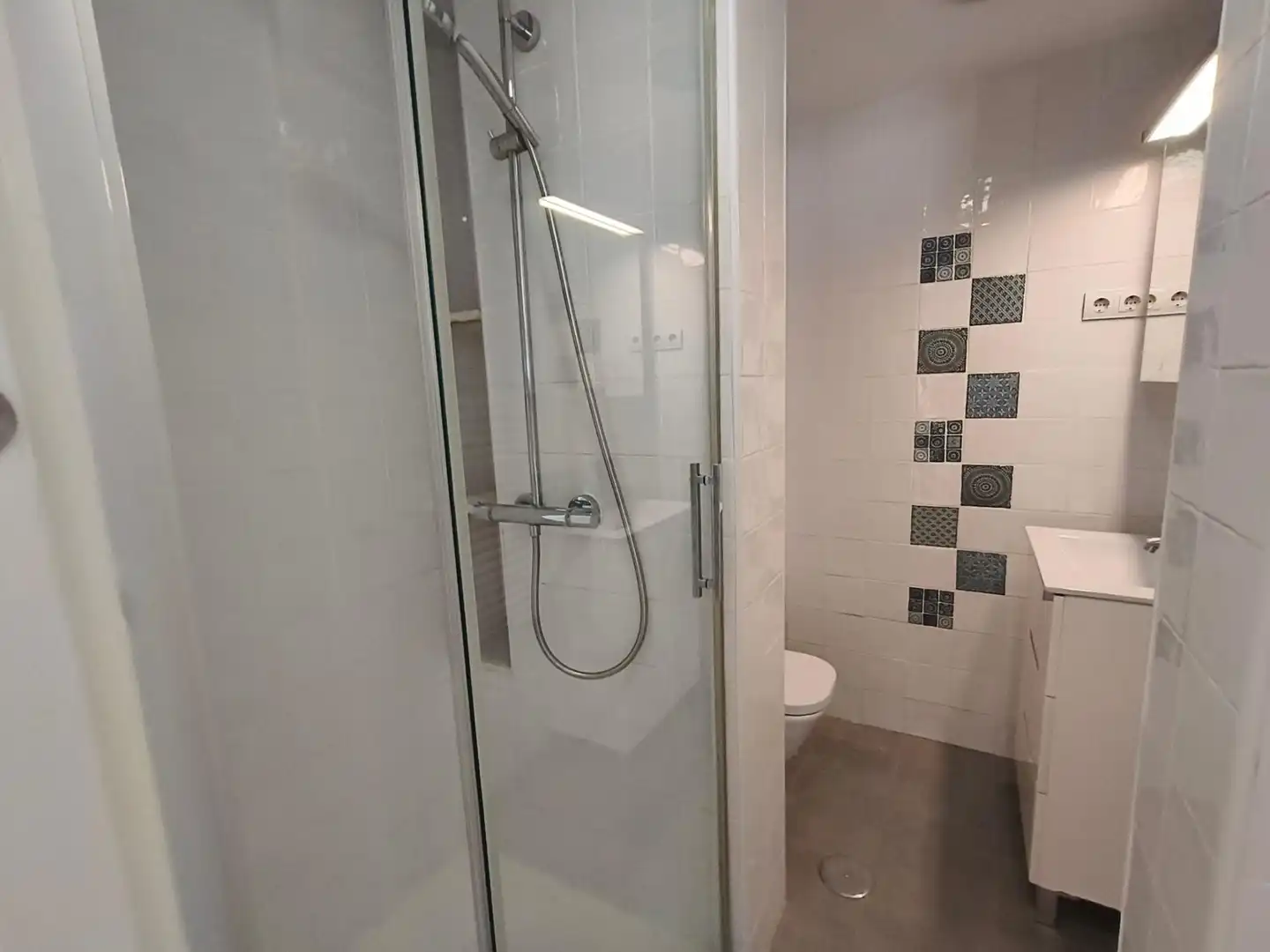 Baño de Apartamento de alquiler en Madrid con Aire acondicionado y Calefacción