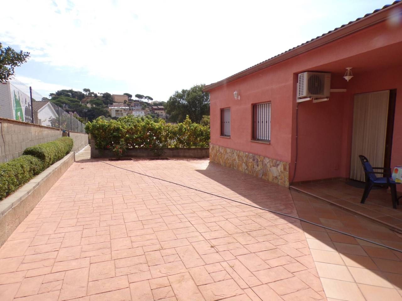 Vista exterior de Casa o xalet en venda en Maçanet de la Selva amb Calefacció i Jardí privat