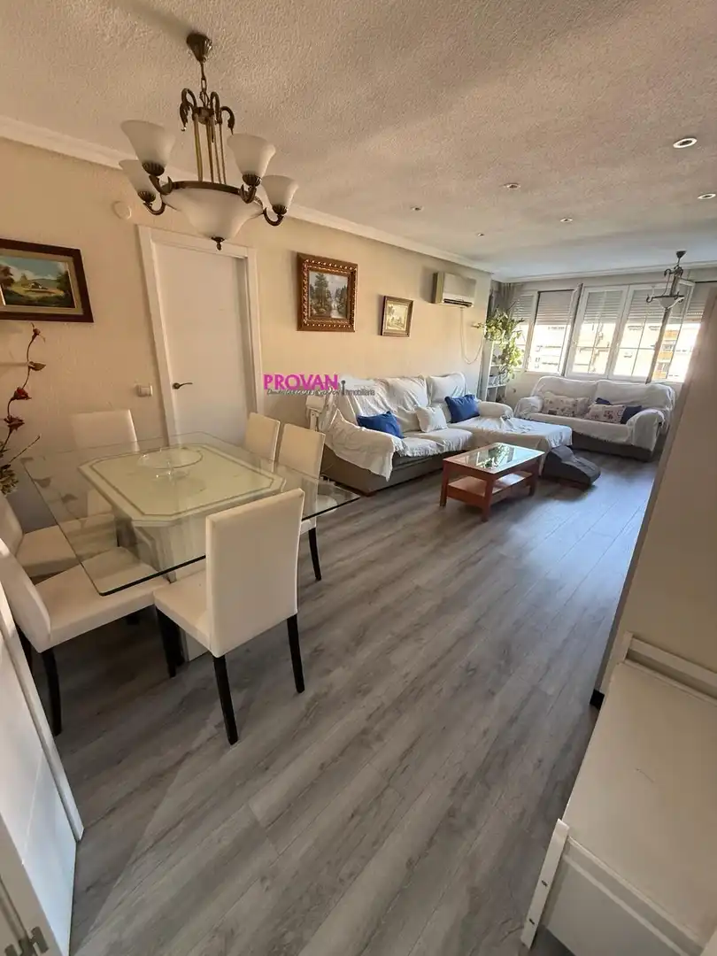 Living room of Flat for sale in Torrejón de Ardoz  with Air Conditioner, Heating and Private garden