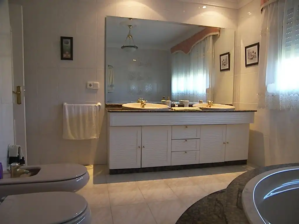 Baño de Casa o chalet en venta en Alhaurín de la Torre con Aire acondicionado, Jardín privado y Terraza