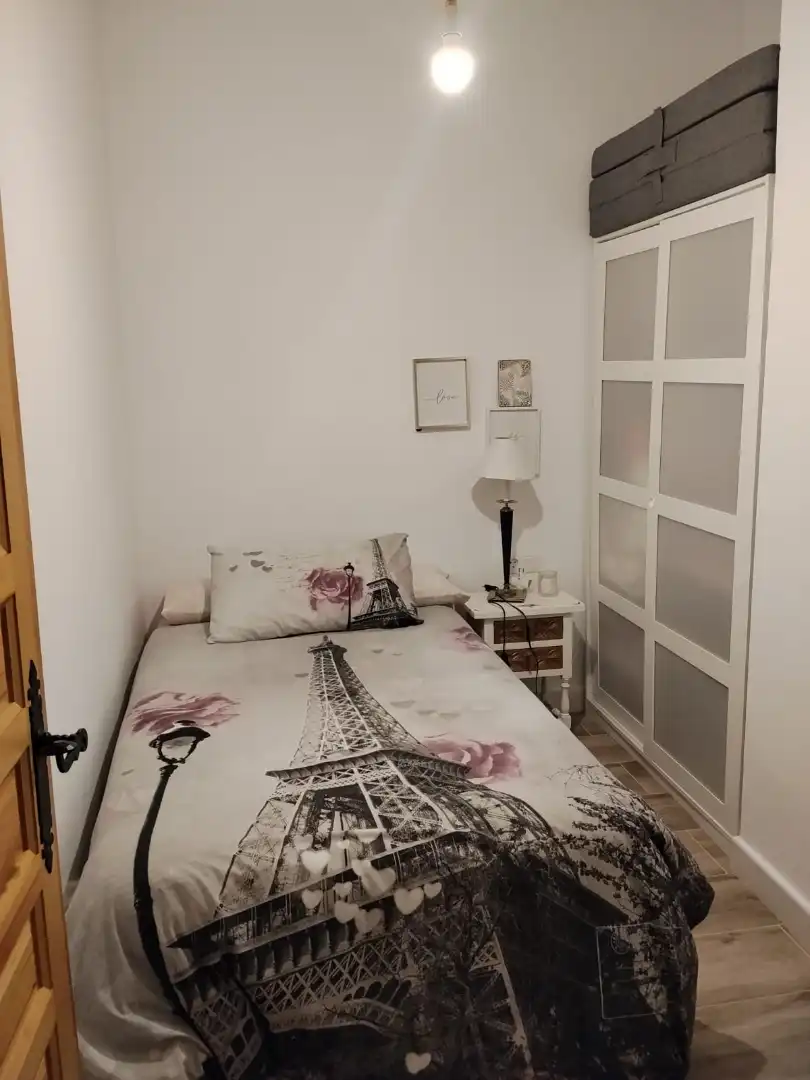 Habitación de Casa o chalet de alquiler en Vélez de Benaudalla con Aire acondicionado, Jardín privado y Terraza