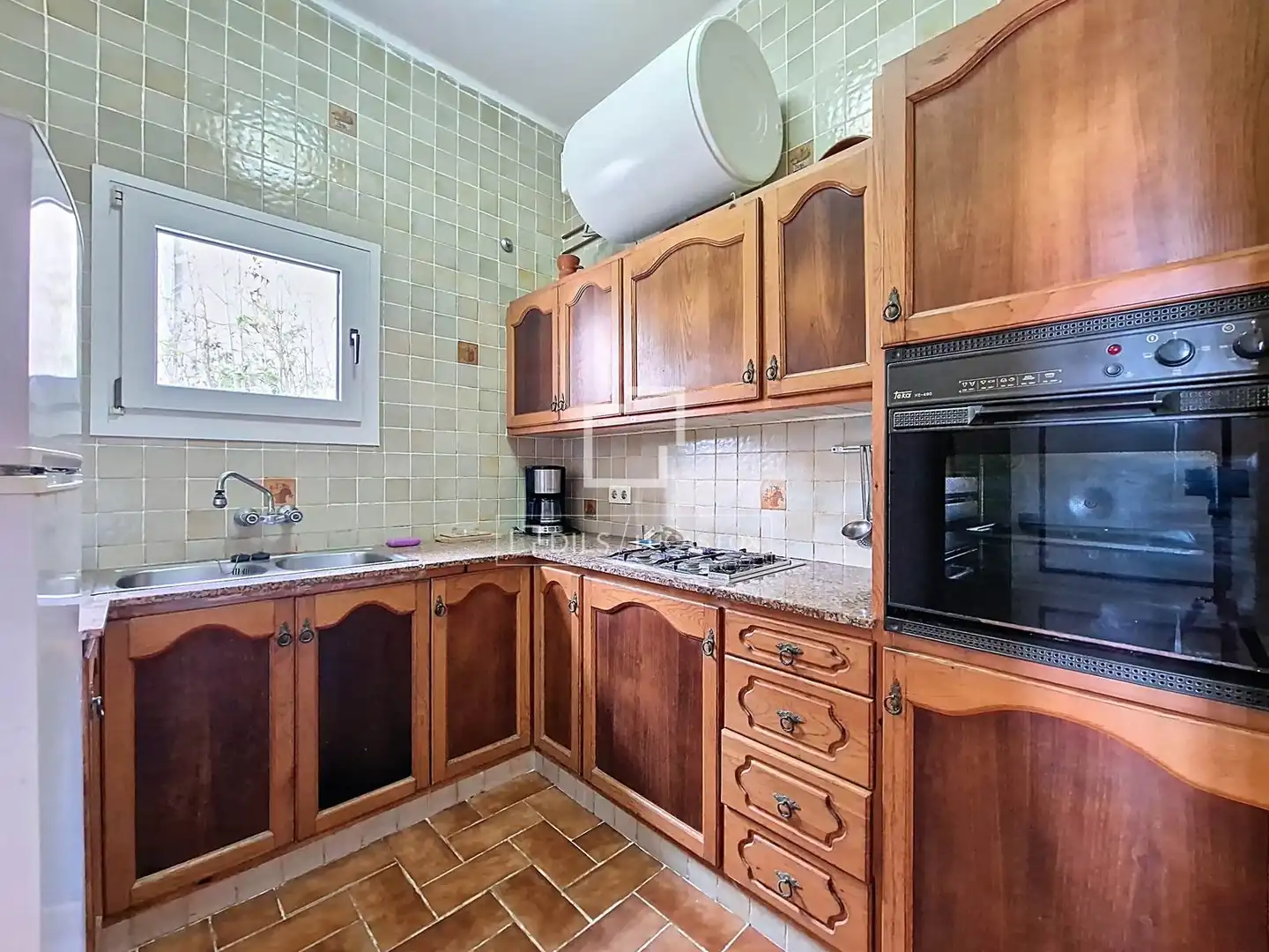 Cuina de Casa o xalet en venda en Calafell amb Jardí privat, Terrassa i Traster