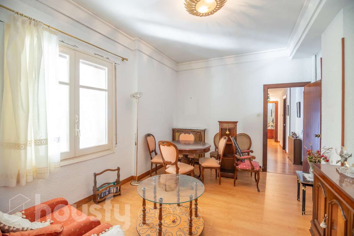 Living room of Flat for sale in  Zaragoza Capital