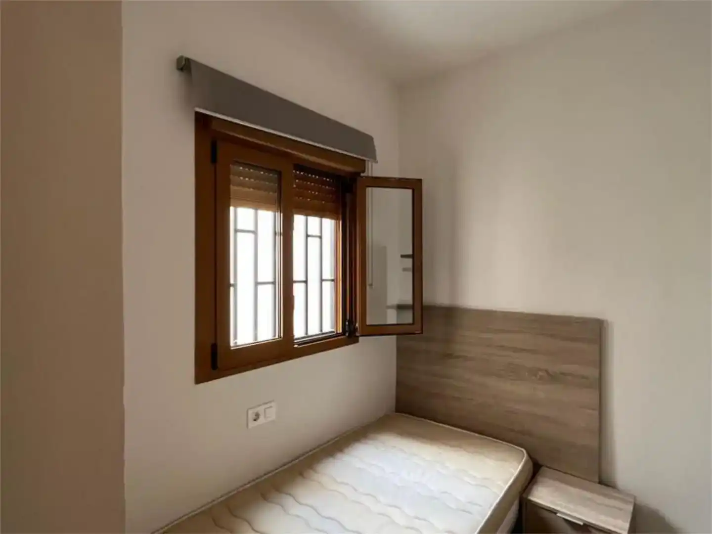 Bedroom of Flat for rent in Melilla  with Air Conditioner and Furnished