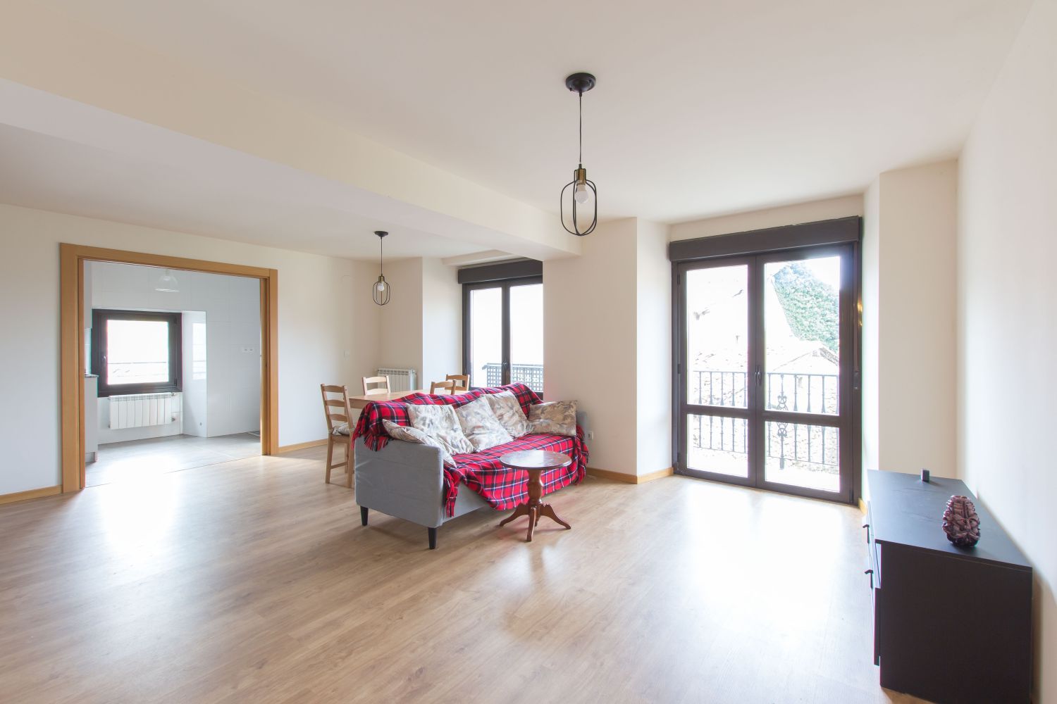 Sala de estar de Piso en venta en Irañeta con Calefacción, Trastero y Balcón