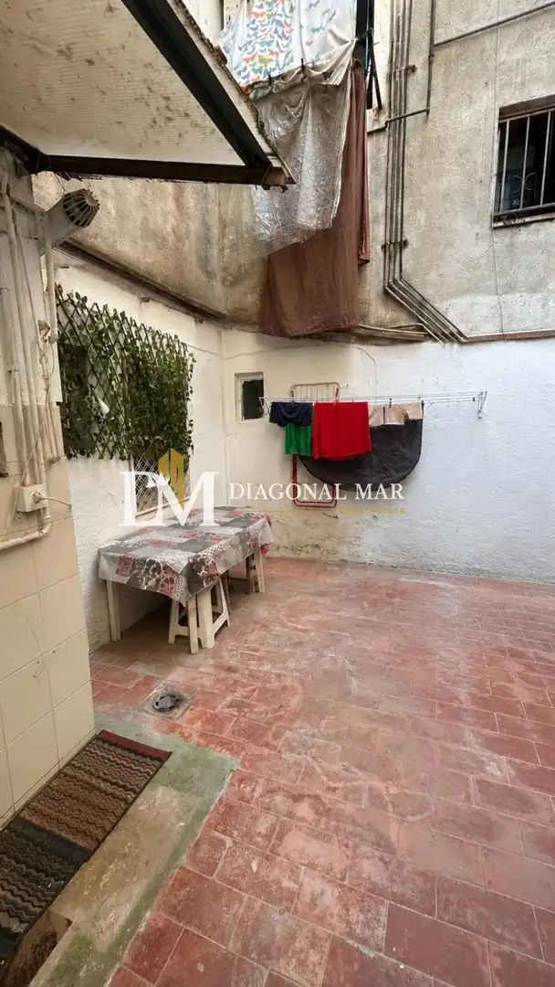 Vista exterior de Piso en venta en Barcelona