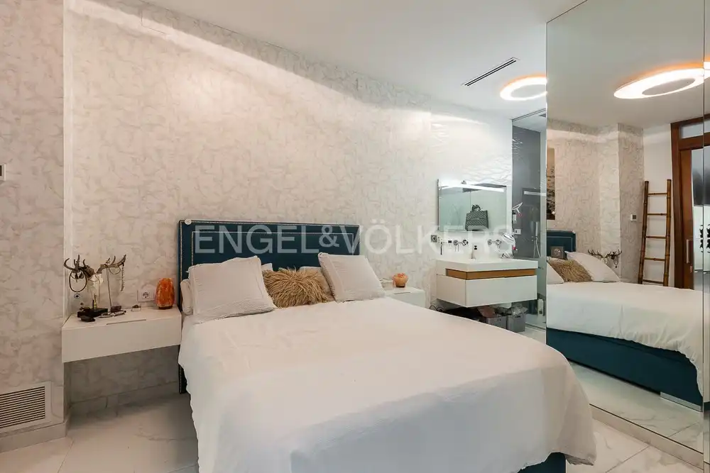 Dormitori de Apartament de lloguer en Valencia amb Aire condicionat, Calefacció i Terrassa