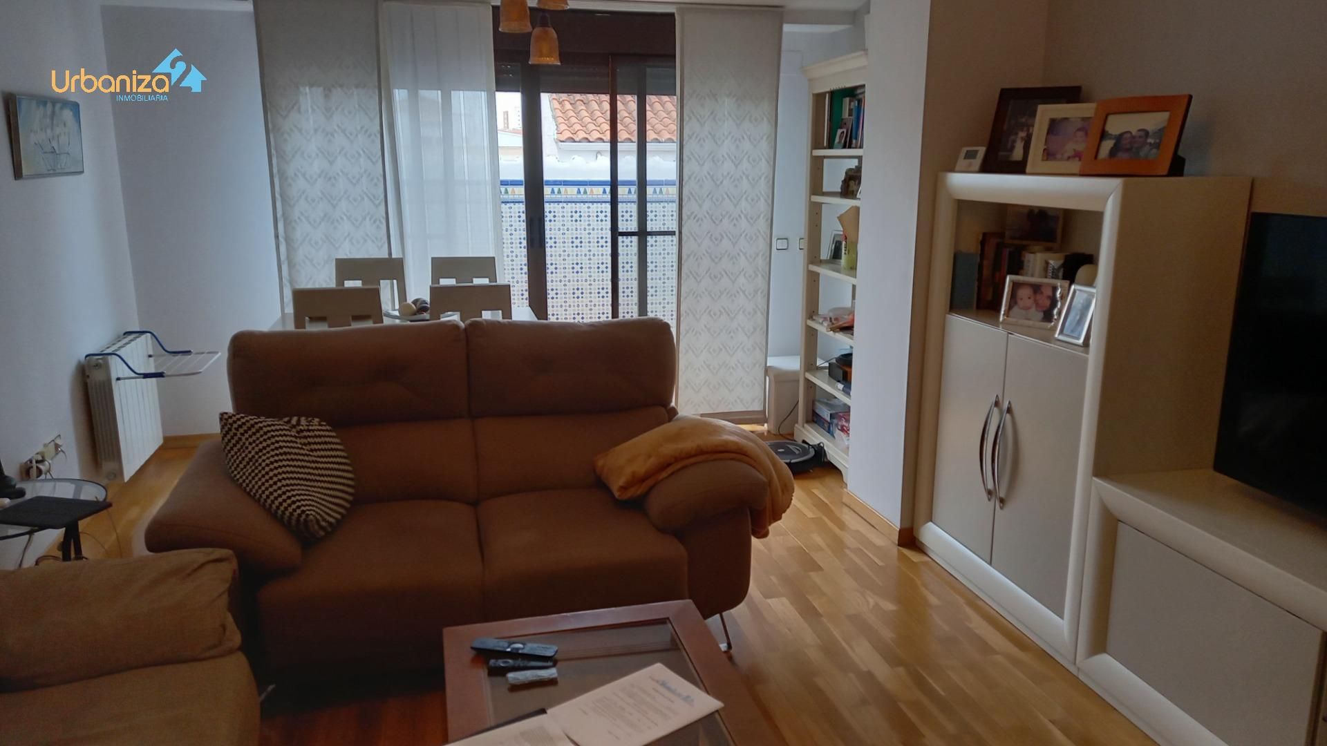 Living room of Duplex for sale in Badajoz Capital  with Air Conditioner, Heating and Parquet flooring