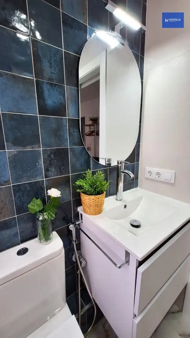 Baño de Estudio de alquiler en Sevilla con Aire acondicionado, Calefacción y Amueblado