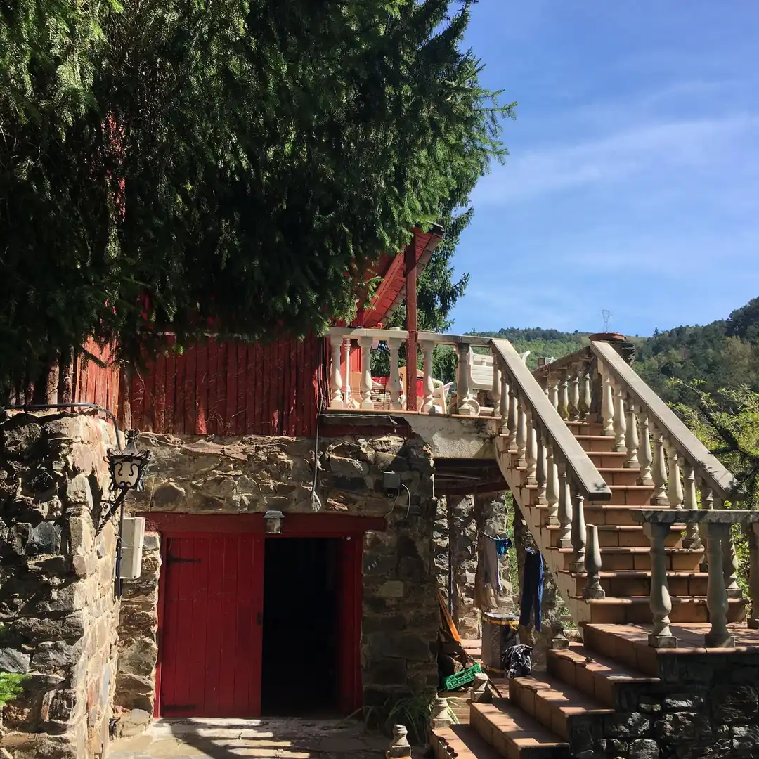 Vista exterior de Casa o xalet en venda en Molló amb Jardí privat, Terrassa i Piscina