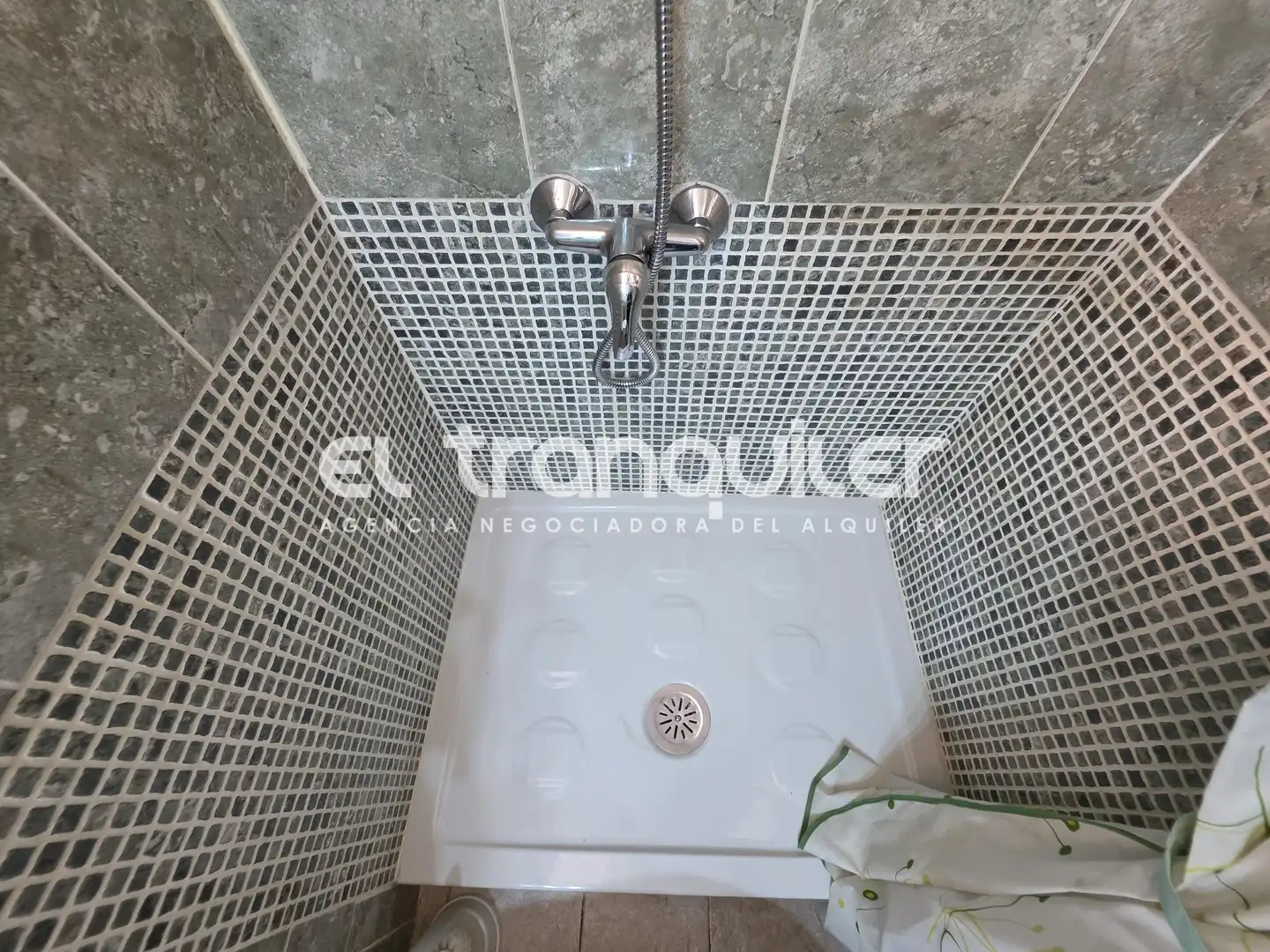 Bany de Pis de lloguer en Madrid amb Moblat i Rentadora