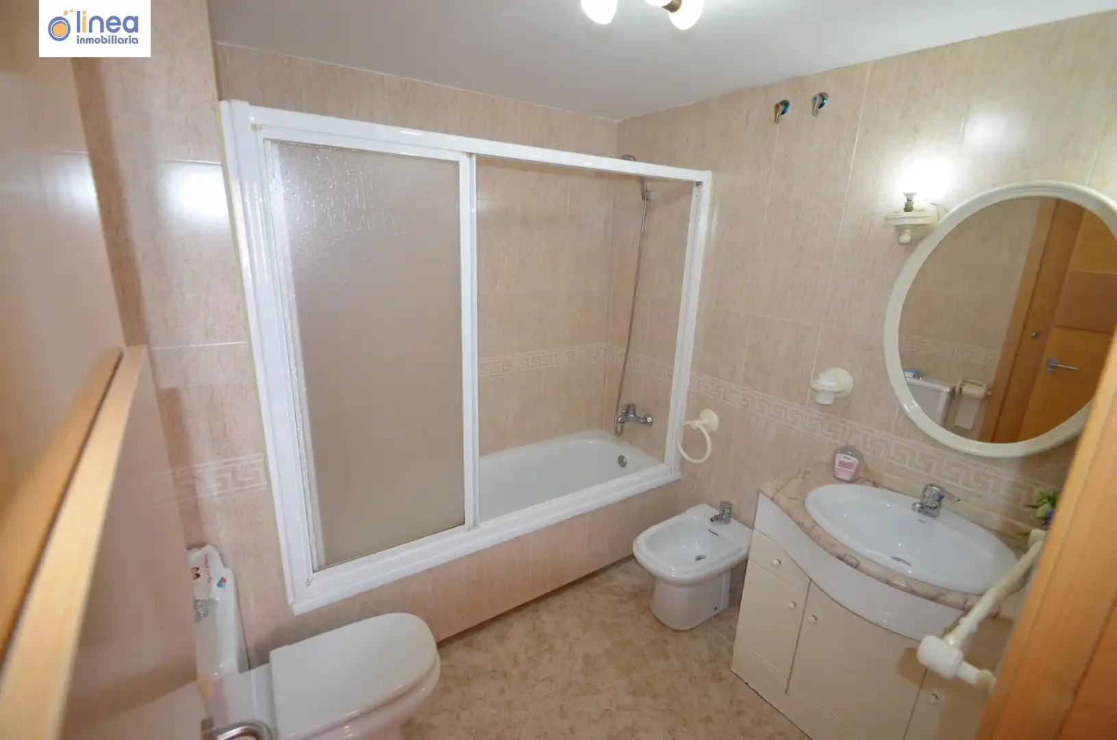 Bathroom of Flat for rent in Roquetas de Mar  with Air Conditioner, Terrace and Storage room